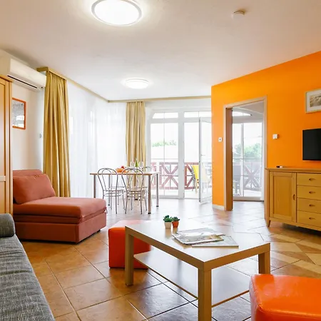Apartment Charlie By Interhome Balatonlelle