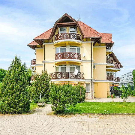 Apartment Charlie By Interhome Balatonlelle